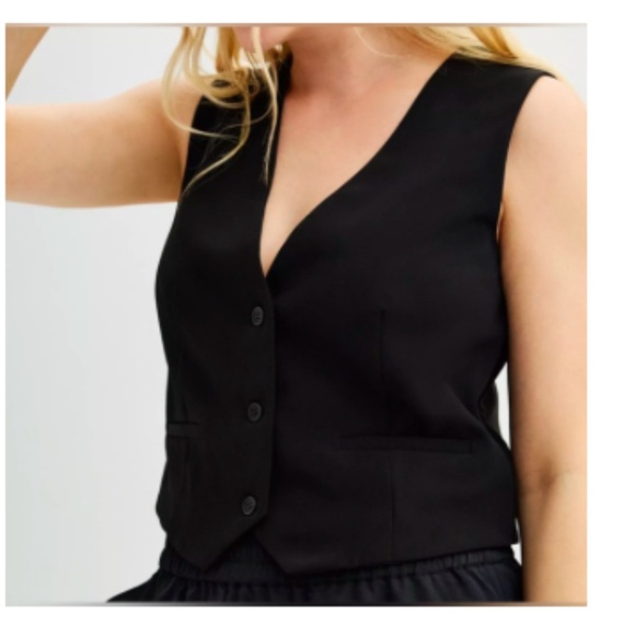 Tops - Chic Women’s Black Vest Lined, Size Large, NWT, Three Buttons in Front